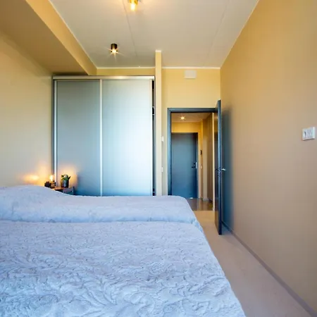 Apartment-lai 15-11 *